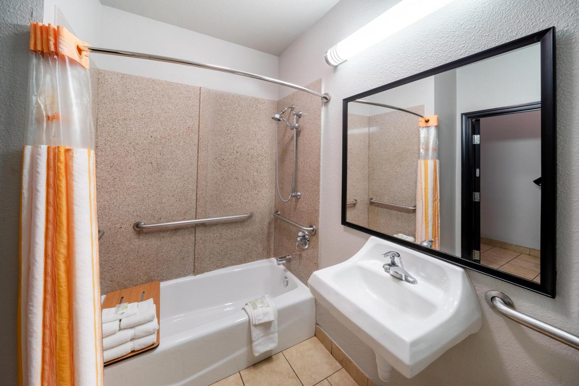 Hotel La Quinta By Wyndham Mt. Pleasant Mount Pleasant Zewnętrze zdjęcie